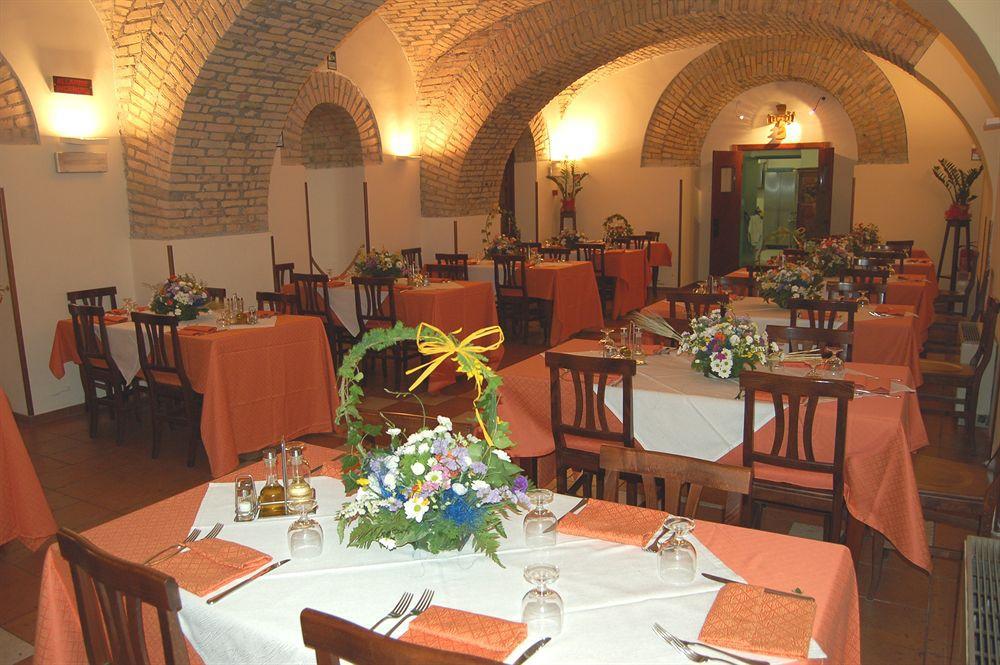 Domus Carmelitana Hotel Roma Exterior foto