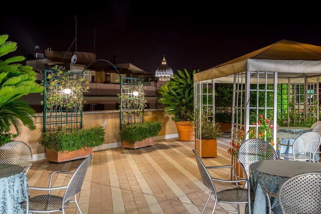 Domus Carmelitana Hotel Roma Exterior foto