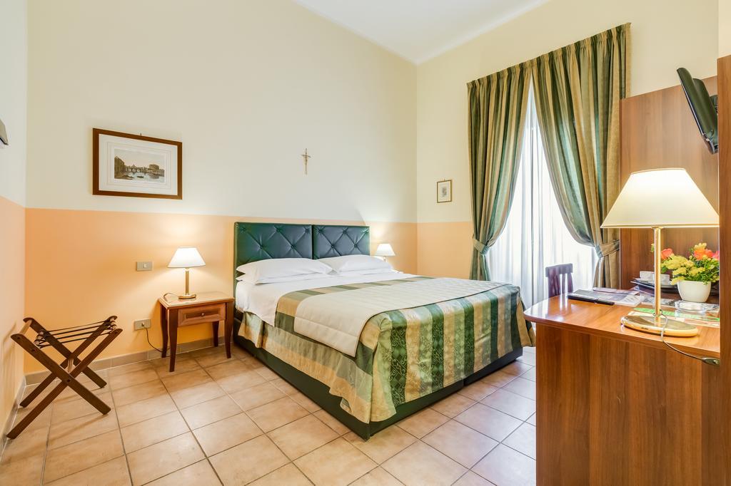 Domus Carmelitana Hotel Roma Exterior foto