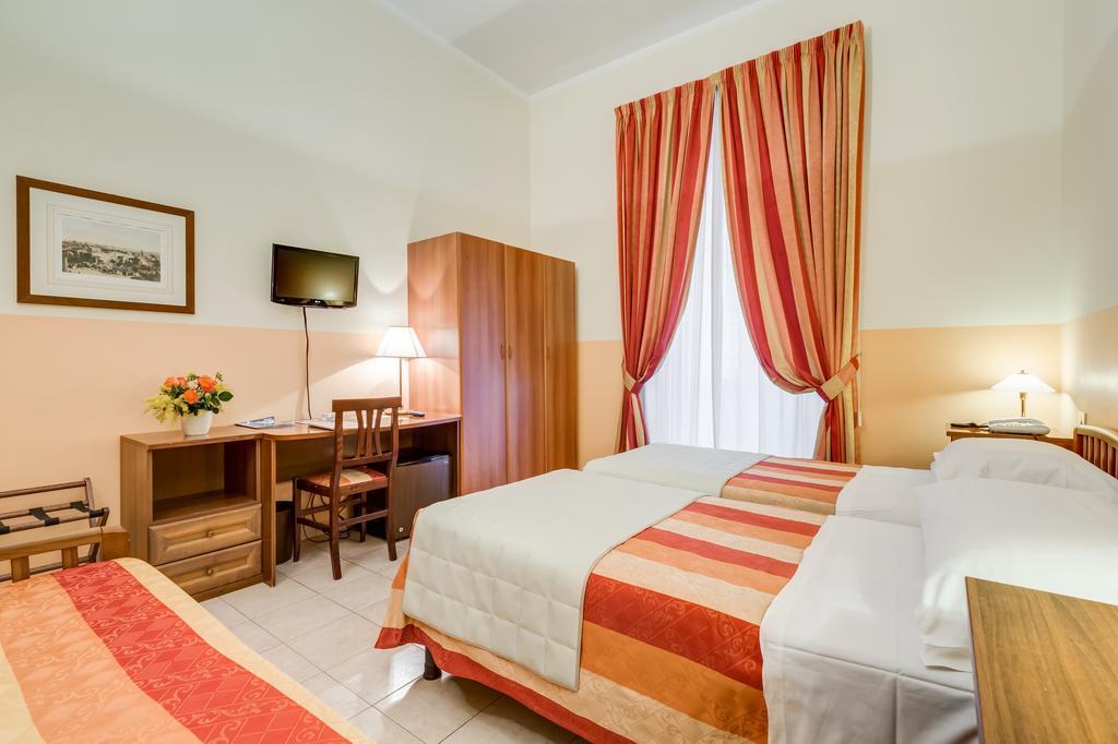 Domus Carmelitana Hotel Roma Exterior foto