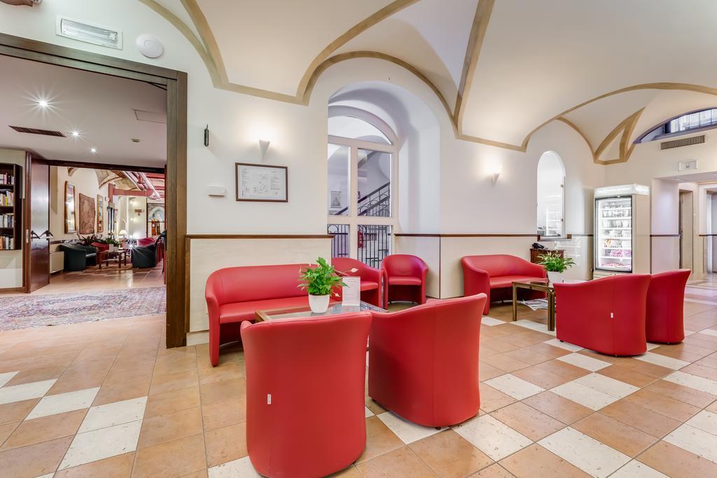 Domus Carmelitana Hotel Roma Exterior foto