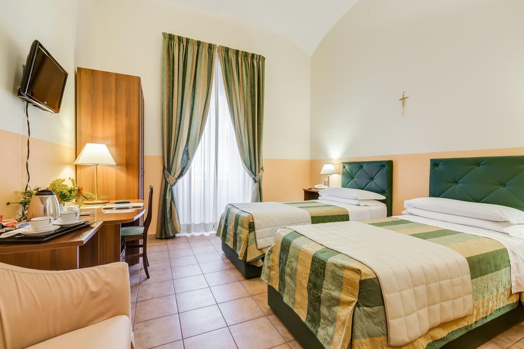 Domus Carmelitana Hotel Roma Exterior foto
