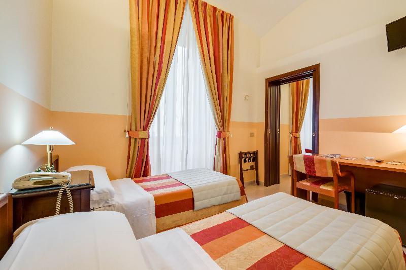 Domus Carmelitana Hotel Roma Exterior foto