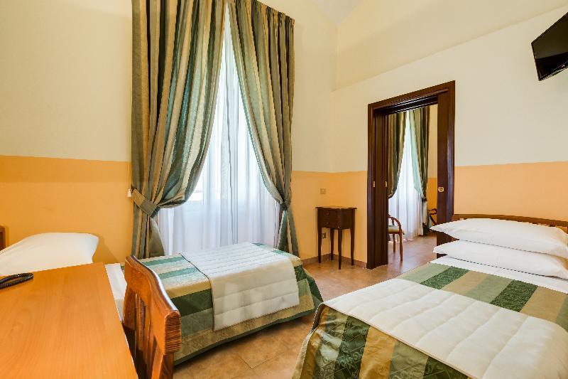 Domus Carmelitana Hotel Roma Exterior foto